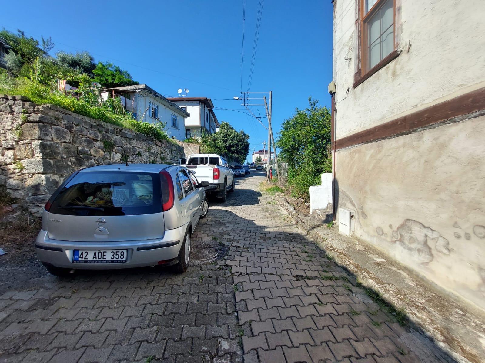 TAŞBAŞI MAHALLESİNDE SATILIK 2+1 EV